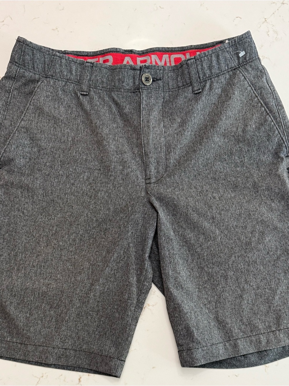 Under Armour Men’s Gray Heather Flat Front Performance Shorts